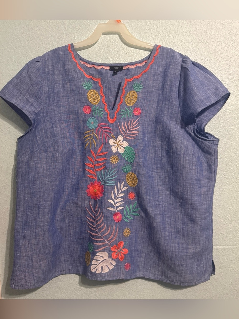 Talbots  Linen Blend Chambray Short Sleeve Blue Embroidery Floral blouse XLP